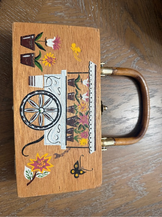 Vintage Handbags - Vintage Wooden Floral Handbag with Brown Handle